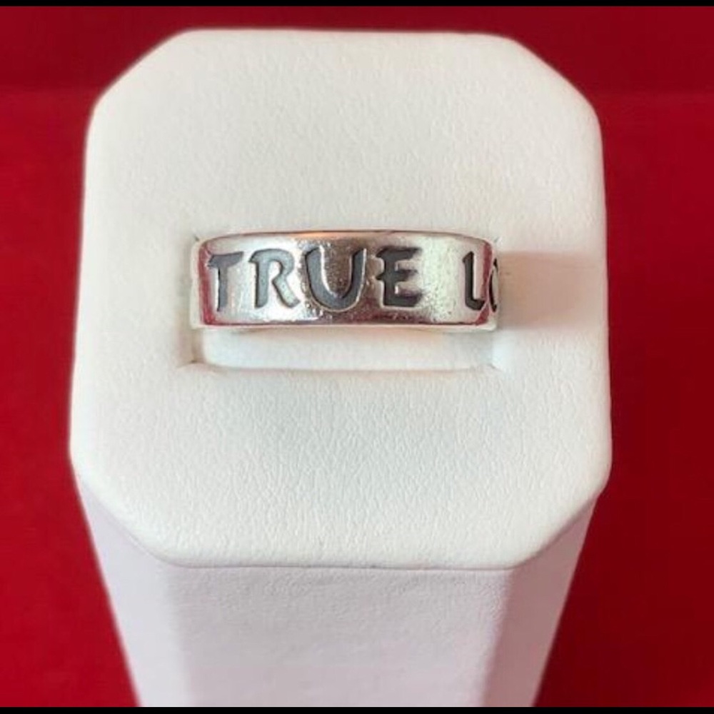 James Avery Sterling Silver “TRUE LOVE WAITS” Ring